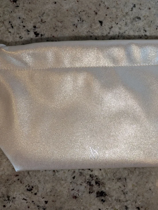 NWT Victoria’s Secret Metallic Champagne Cosmetic Bag Drawstring Pouch Travel - Picture 5 of 10